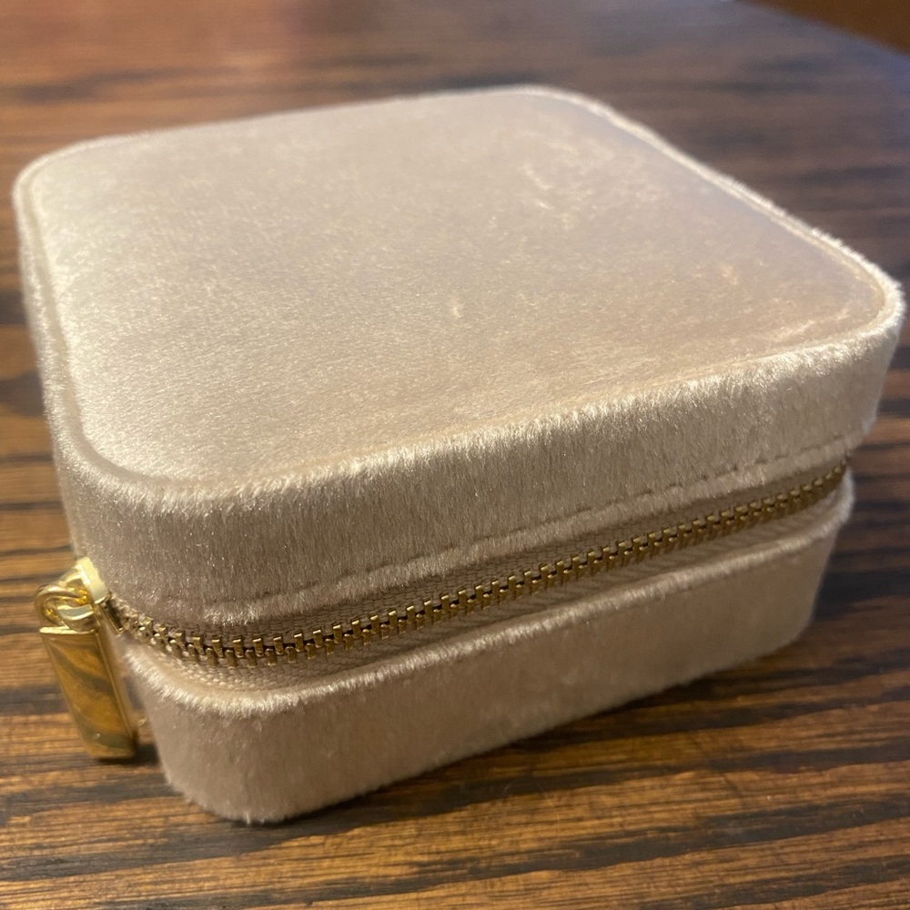 Velvet Travel Jewelry Box